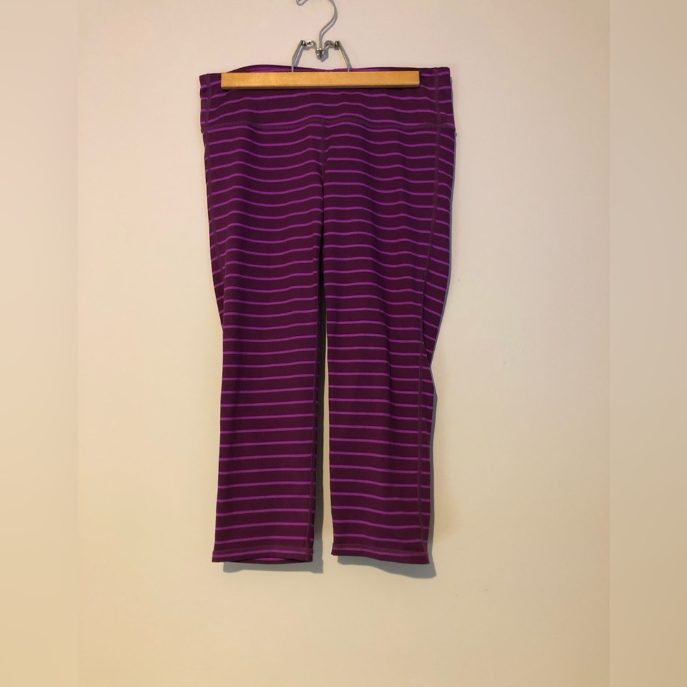 Athleta Size Medium Striped Capris